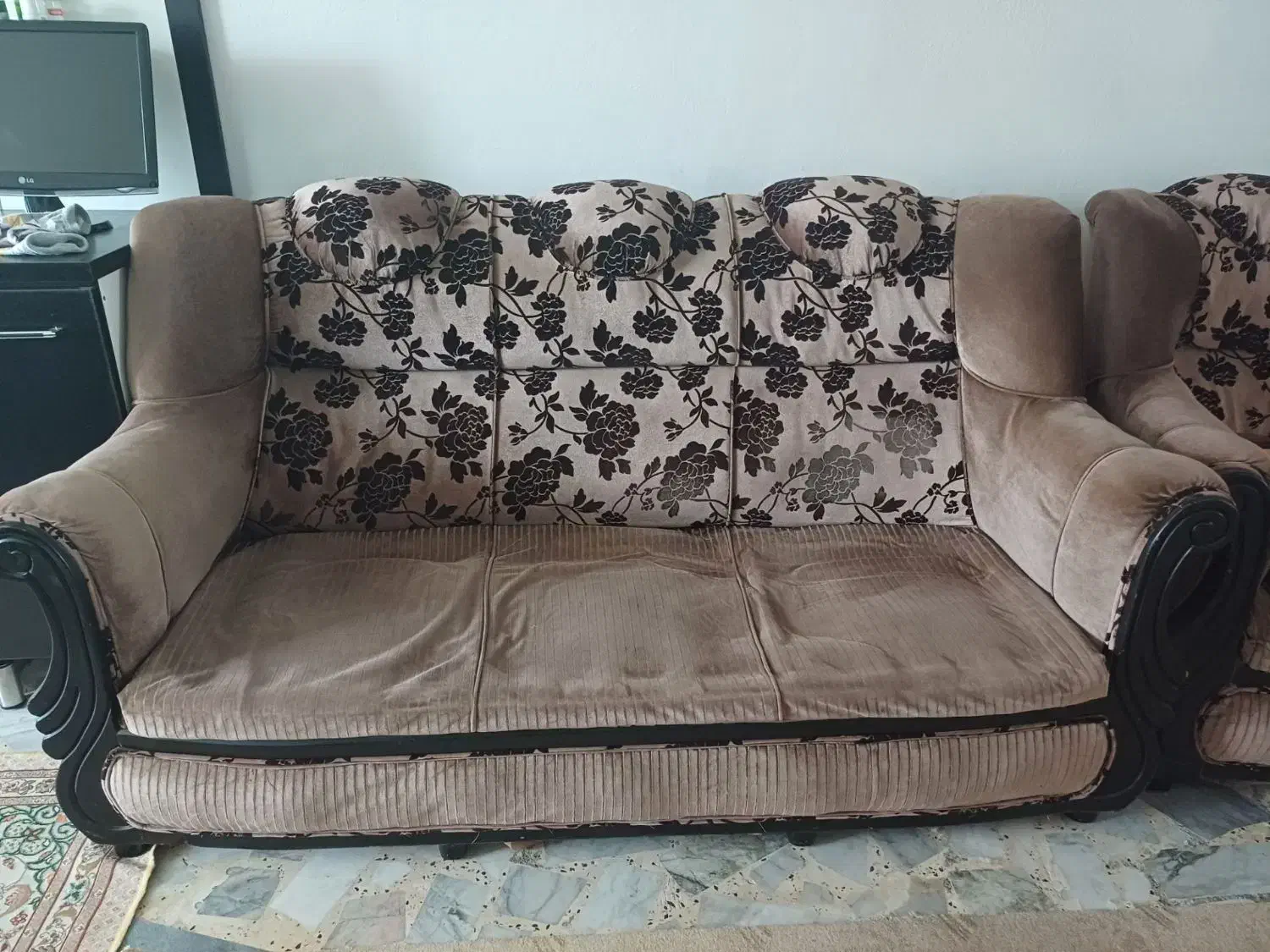 مبلمان راحتی ۷ نفره|مبلمان خانگی و میز عسلی|رشت, گیل|دیوار