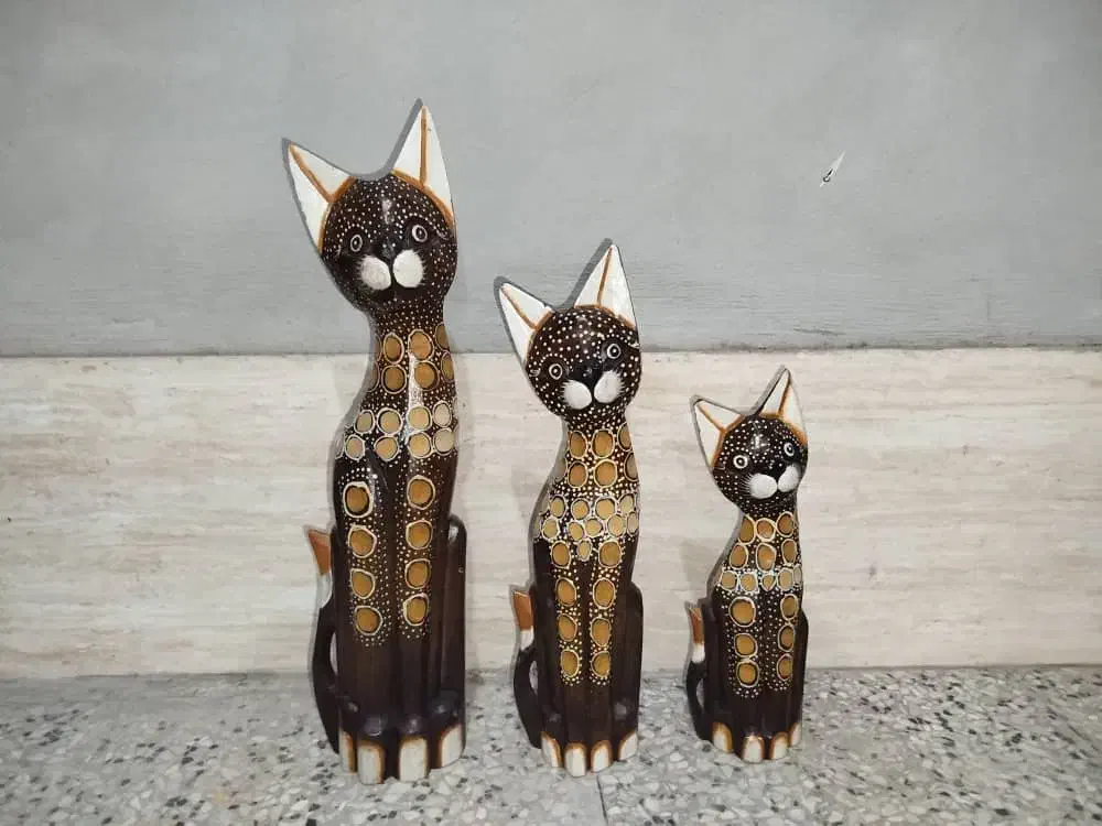 گربه ایستاده|مجسمه، تندیس، ماکت|ساری, |دیوار