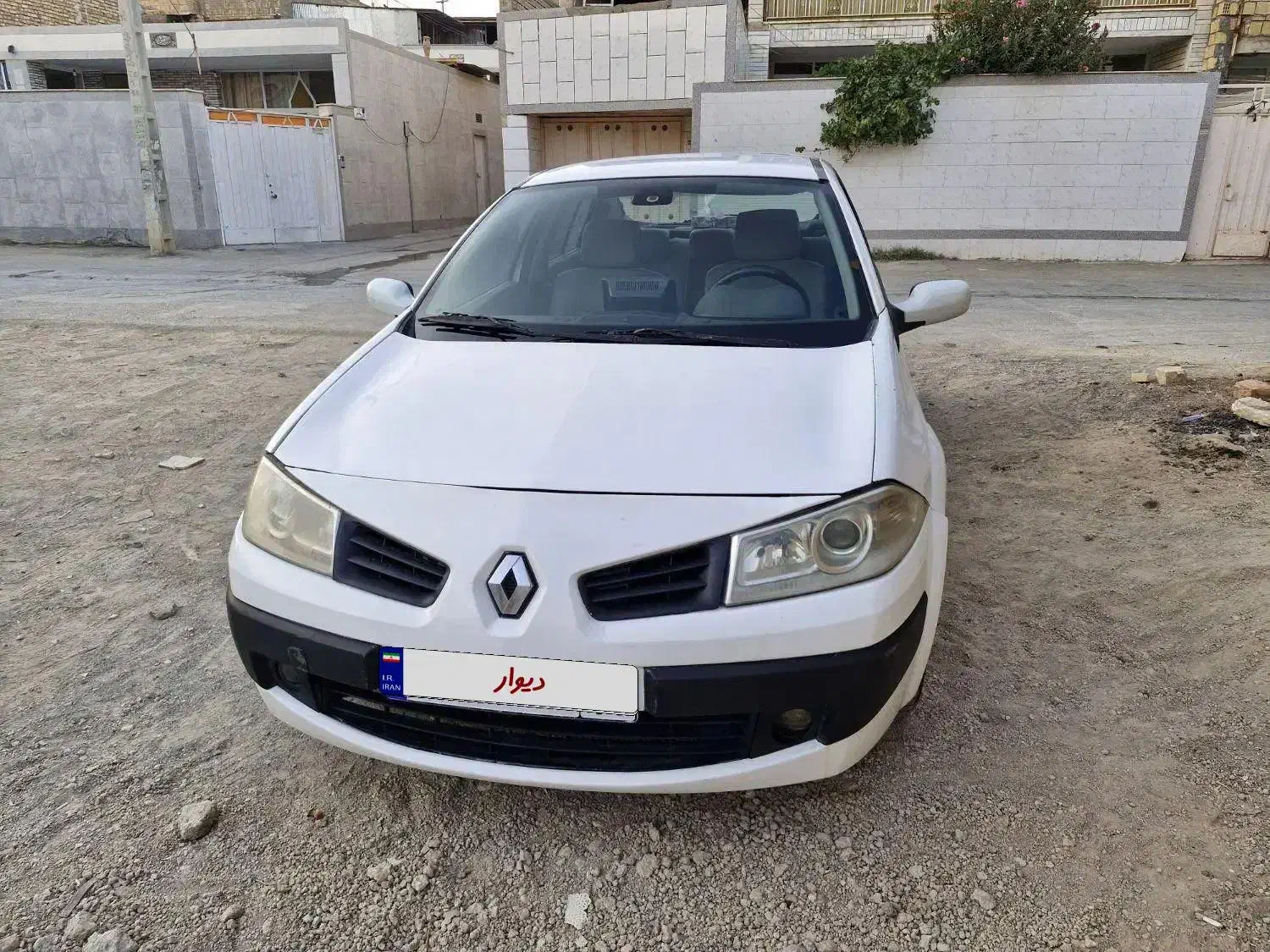 مگان ۱۶۰۰ دنده ای E2|خودرو سواری و وانت|نجف‌آباد, کهریزسنگ|دیوار