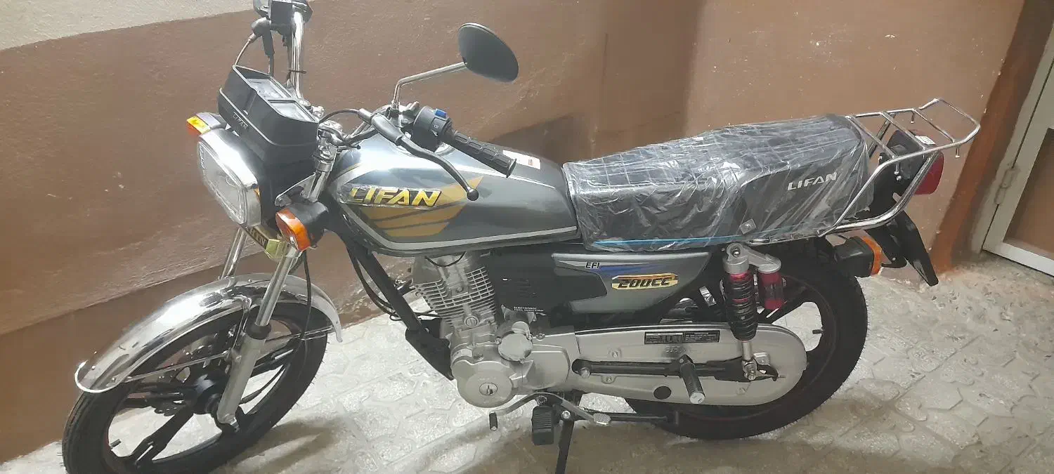 موتور لیفان ۲۰۰ به فروش میرسد با قیمت ۸۵۰۰۰۰۰۰توما|موتورسیکلت|یزد, |دیوار