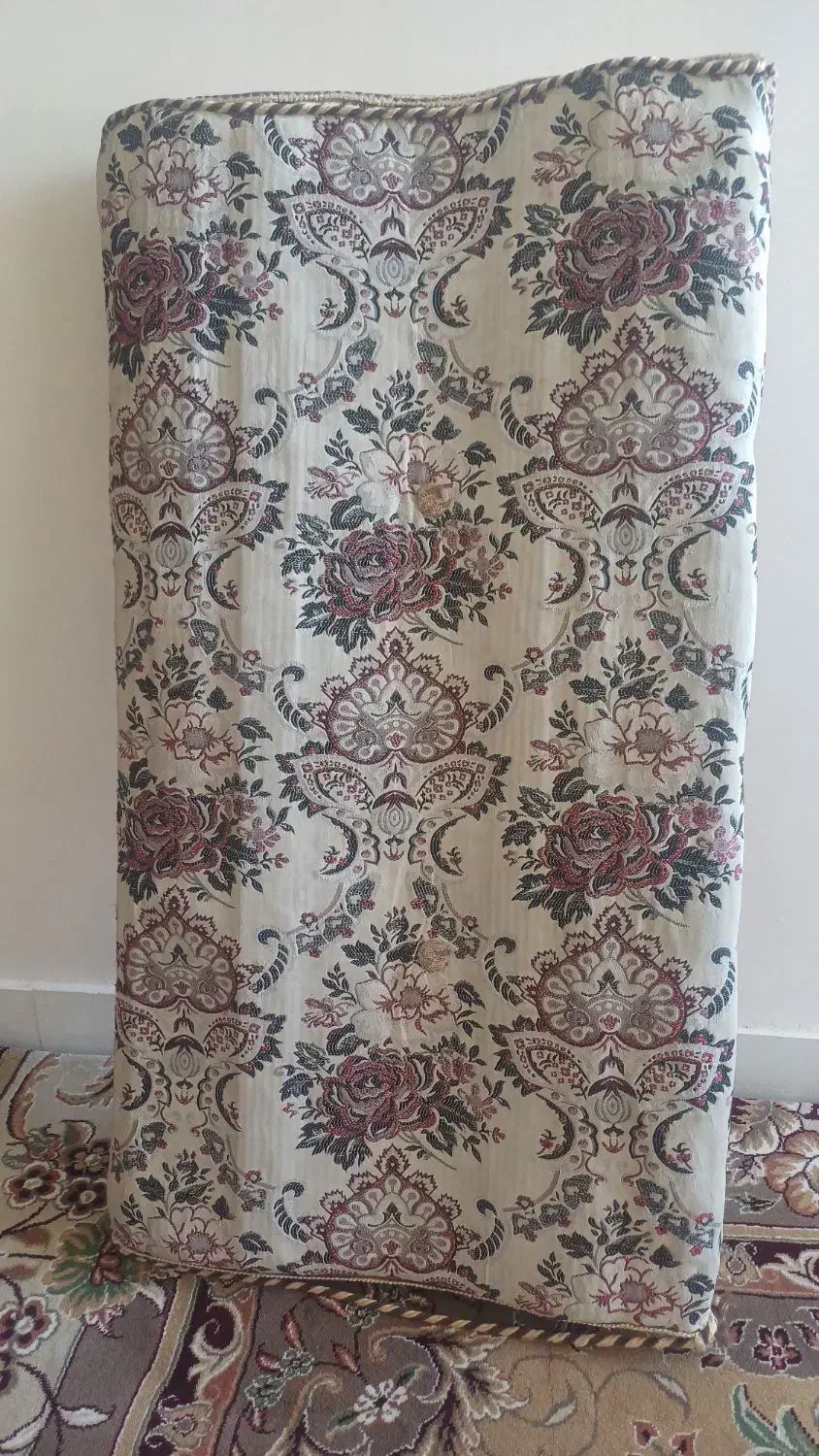 ۴عدد متکا در حد نو|پشتی|شهرکرد, |دیوار