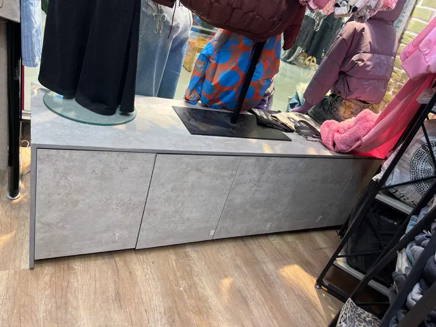 قفسه و پاچال و کمد ویترین درحد نو|فروشگاه و مغازه|مشهد, طلاب|دیوار