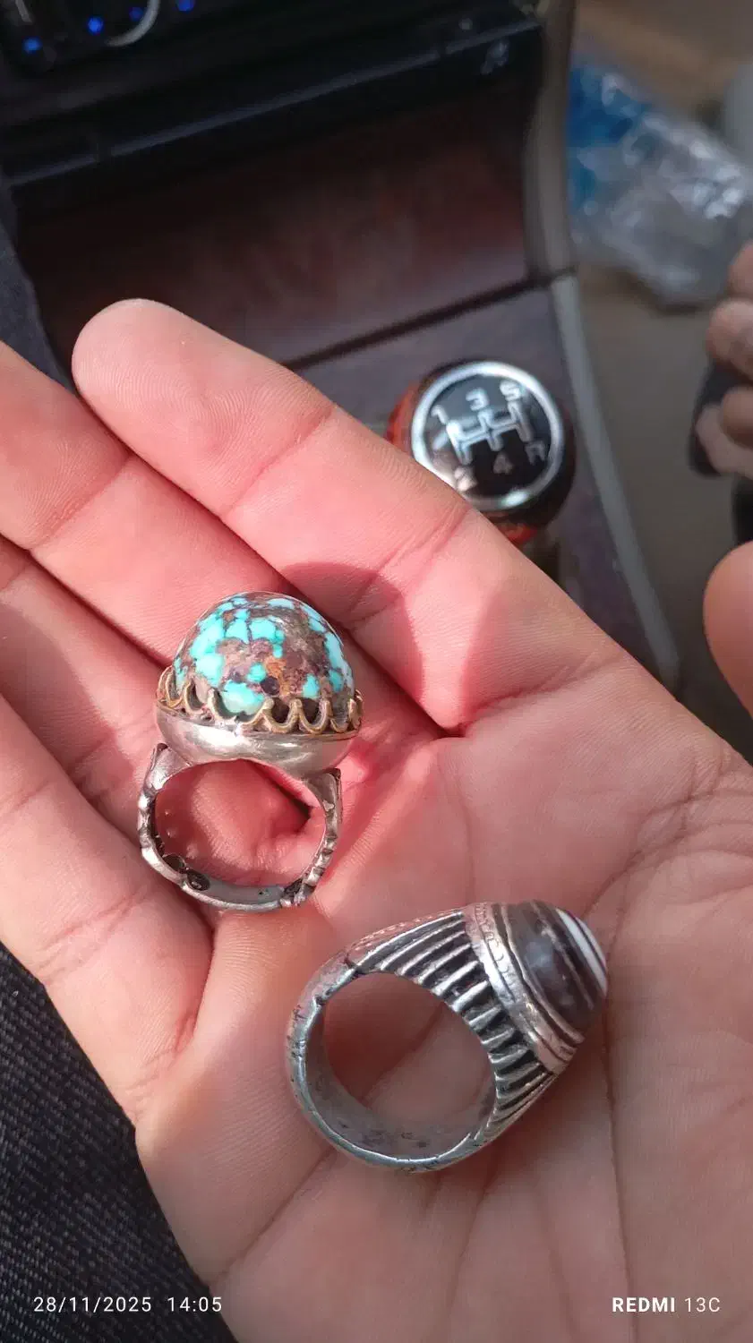 فیروزه وباباقوری بشرط|جواهرات|بندر دیر, |دیوار