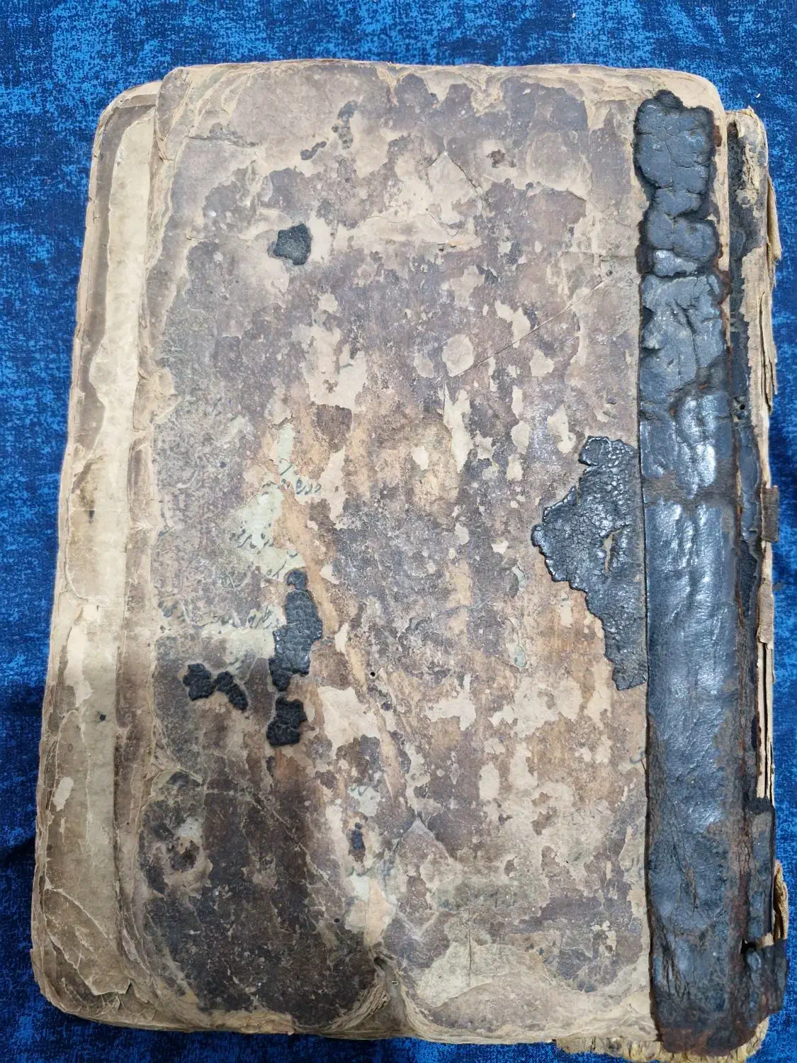 قرآن دست نویس قدیمی طلا کوب کار شده|کلکسیون اشیاء عتیقه|رشت, دیلمان|دیوار