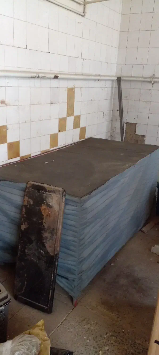 میز برش خیاطی|لوازم خیاطی و بافتنی|کامیاران, |دیوار