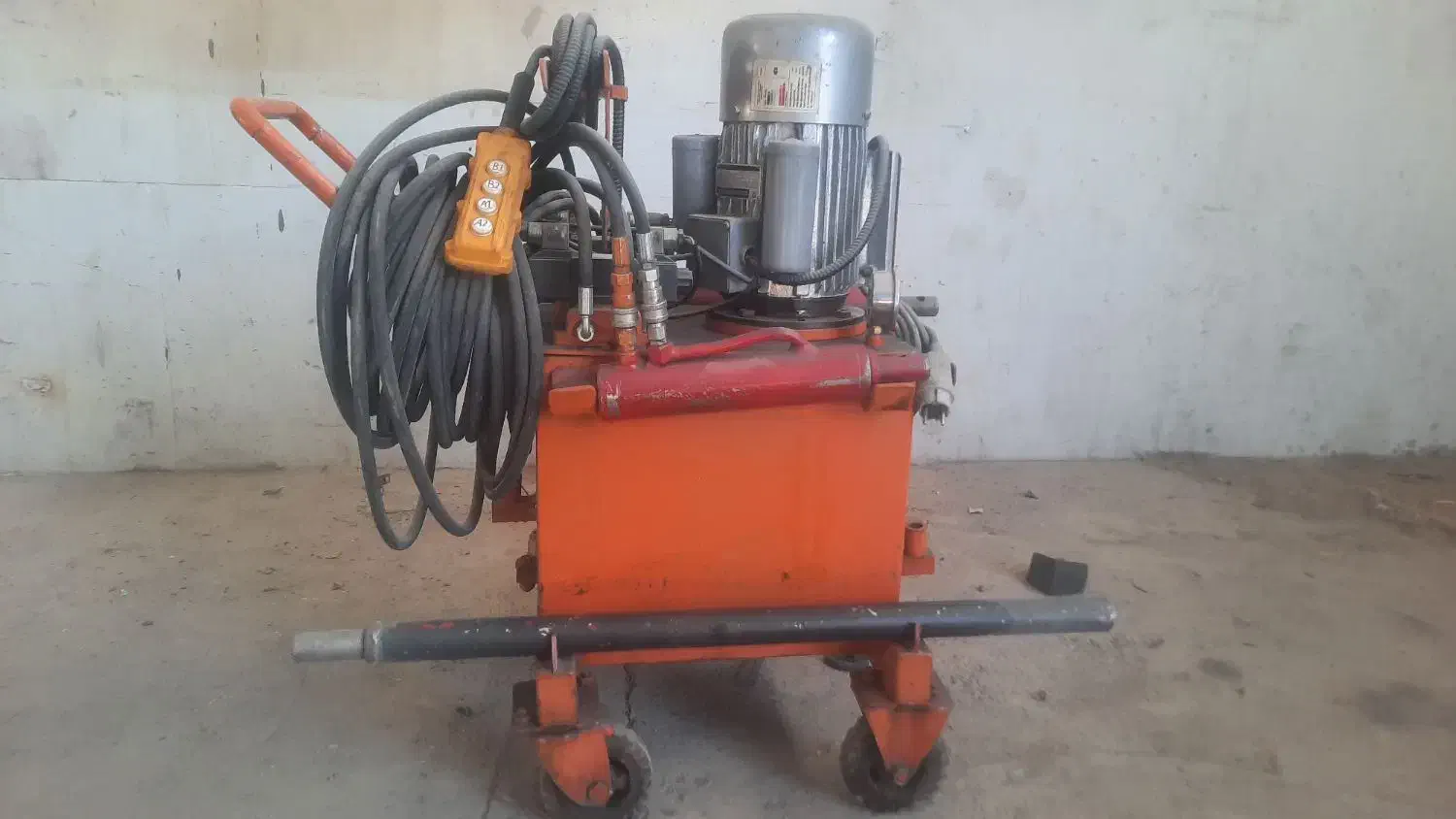 جک هیدرولیک برقی و بخاری کارگاهی|ماشین‌آلات صنعتی|شهرضا, |دیوار