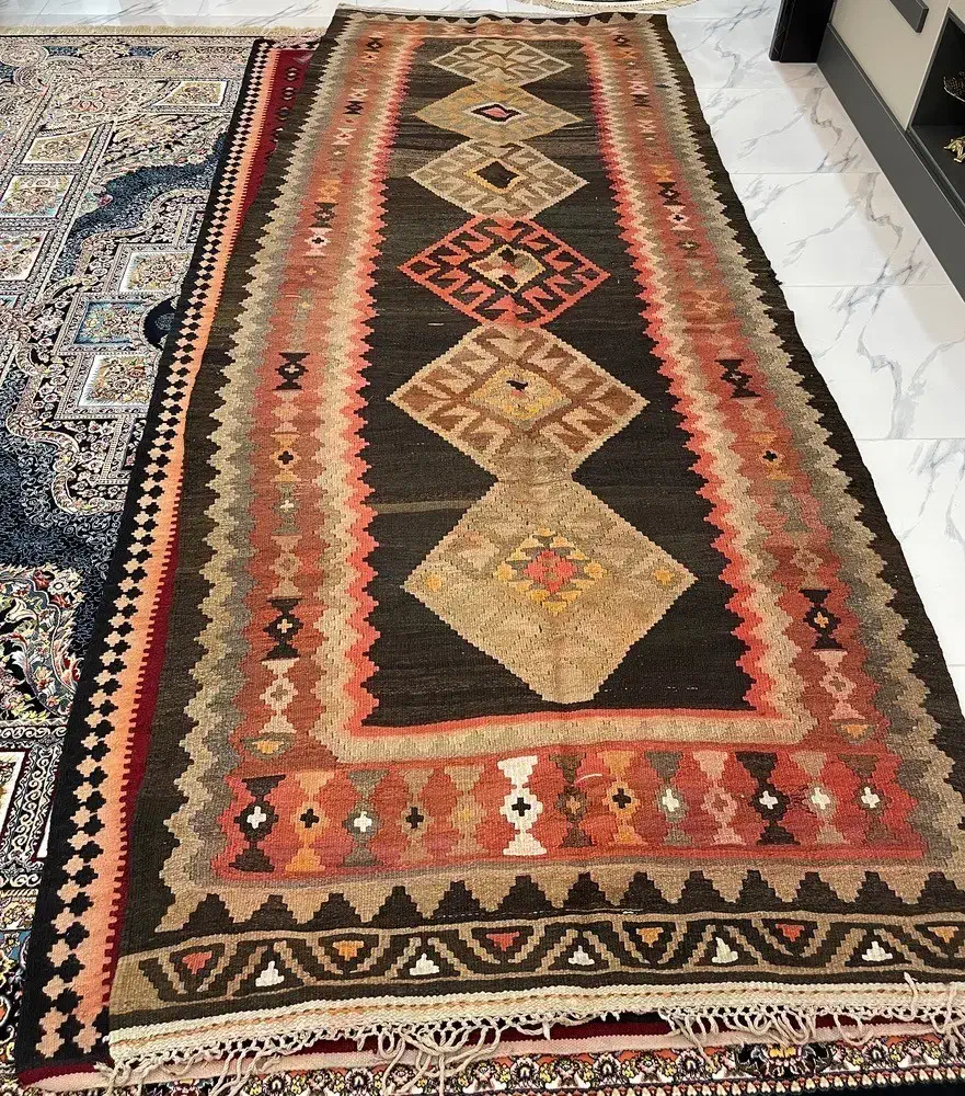 یه عدد گلیم ۱/۵۰در۳/۴۰سانتیمر می‌باشد|گلیم، جاجیم، گبه|هشتگرد, شهرک کوثر|دیوار