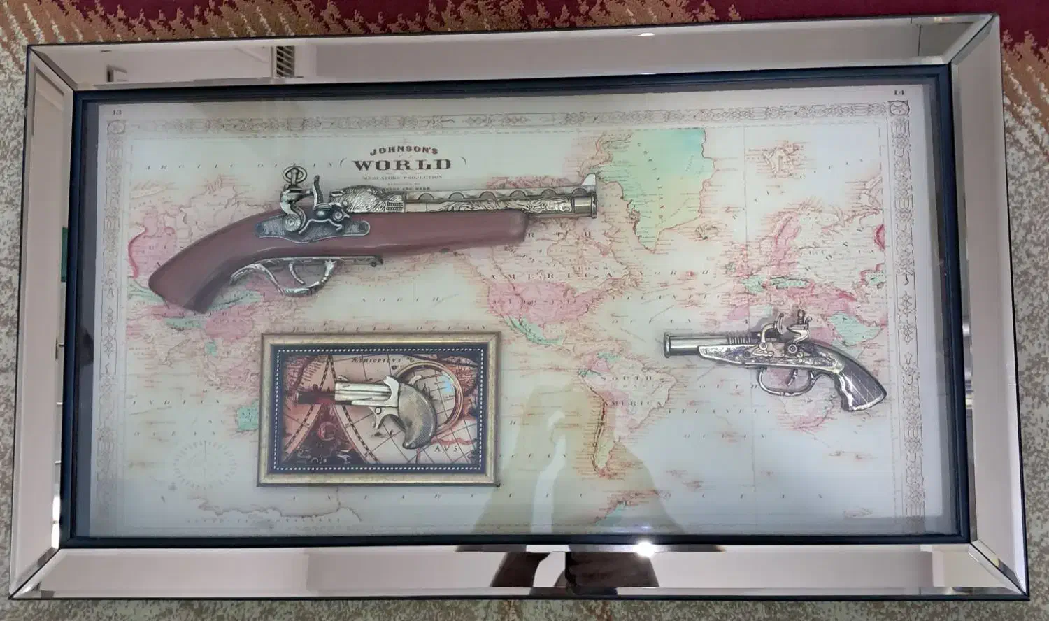 تابلوی تپانچه دوقاب|تابلو، نقاشی، عکس|کرج, حسین‌آباد|دیوار