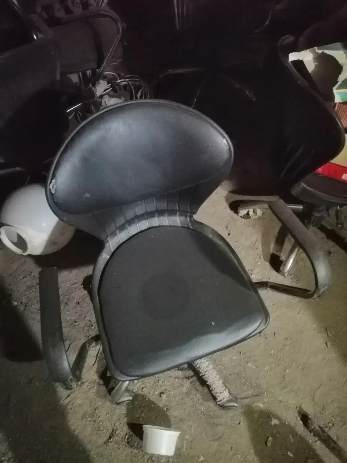 صندلی|صندلی و نیمکت|سبزوار, توحیدشهر|دیوار