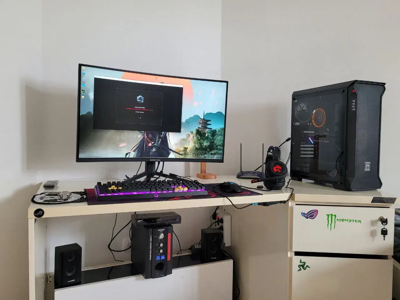 کامپیوتر گیمینگ|رایانه رومیزی|قروه, |دیوار