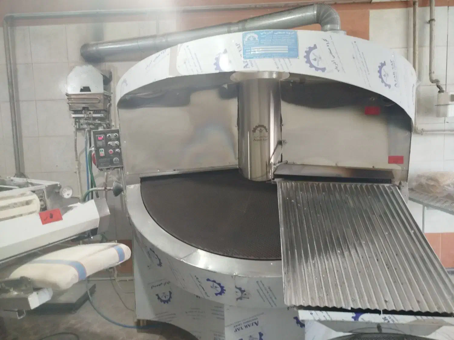 گردون شیب دار نانوایی و سه کاره آذر یاپ کم کارکرد|فروشگاه و مغازه|ورزقان, |دیوار