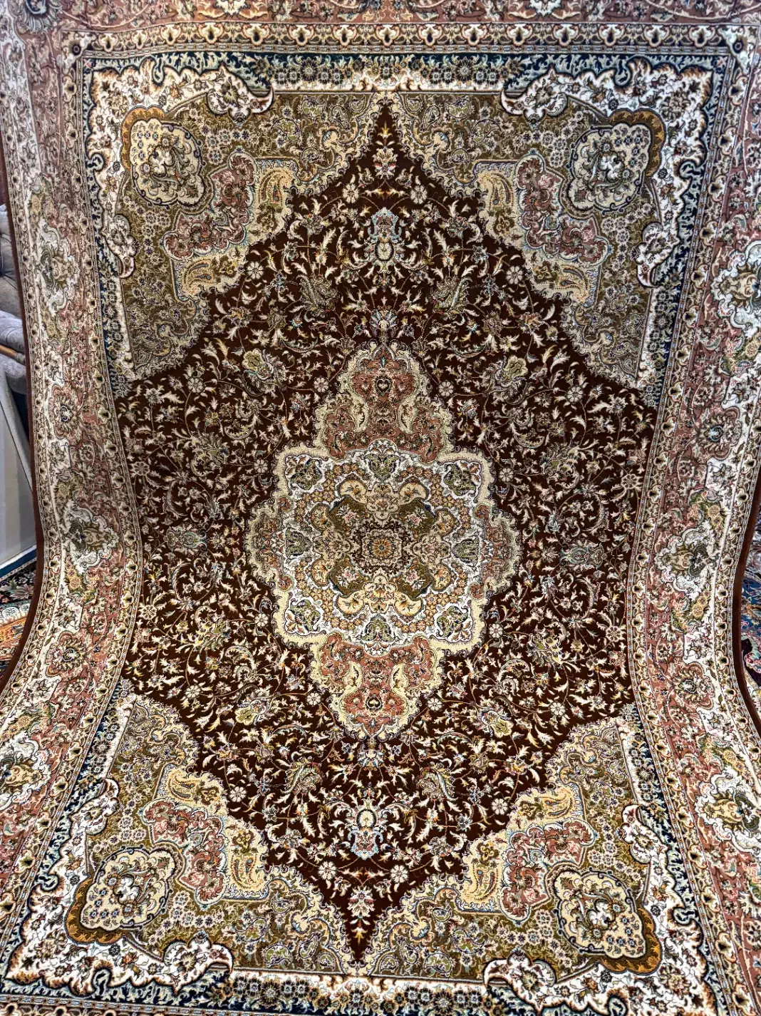 فرش ۷۰۰ شانه|فرش|فردیس, فردیس|دیوار