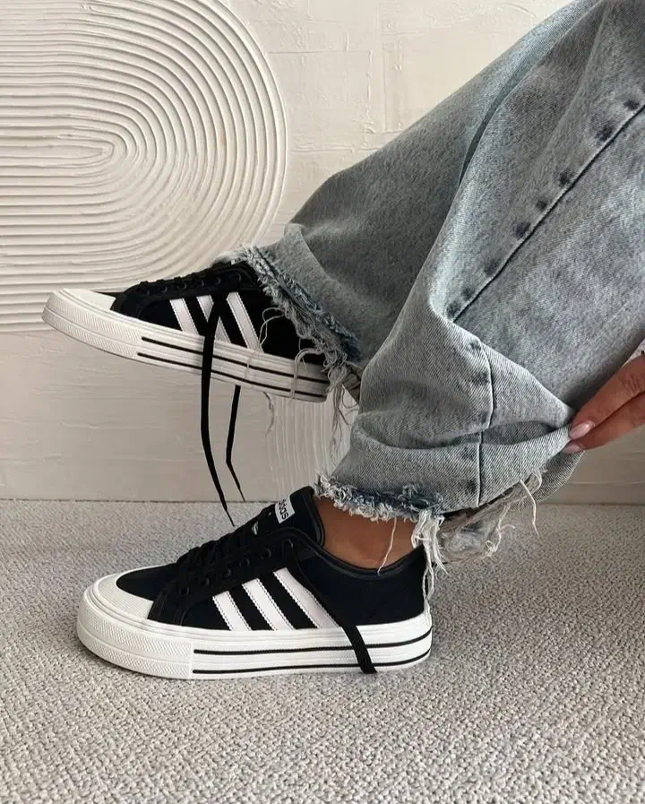 کتونی|کیف، کفش، کمربند|ساوه, |دیوار