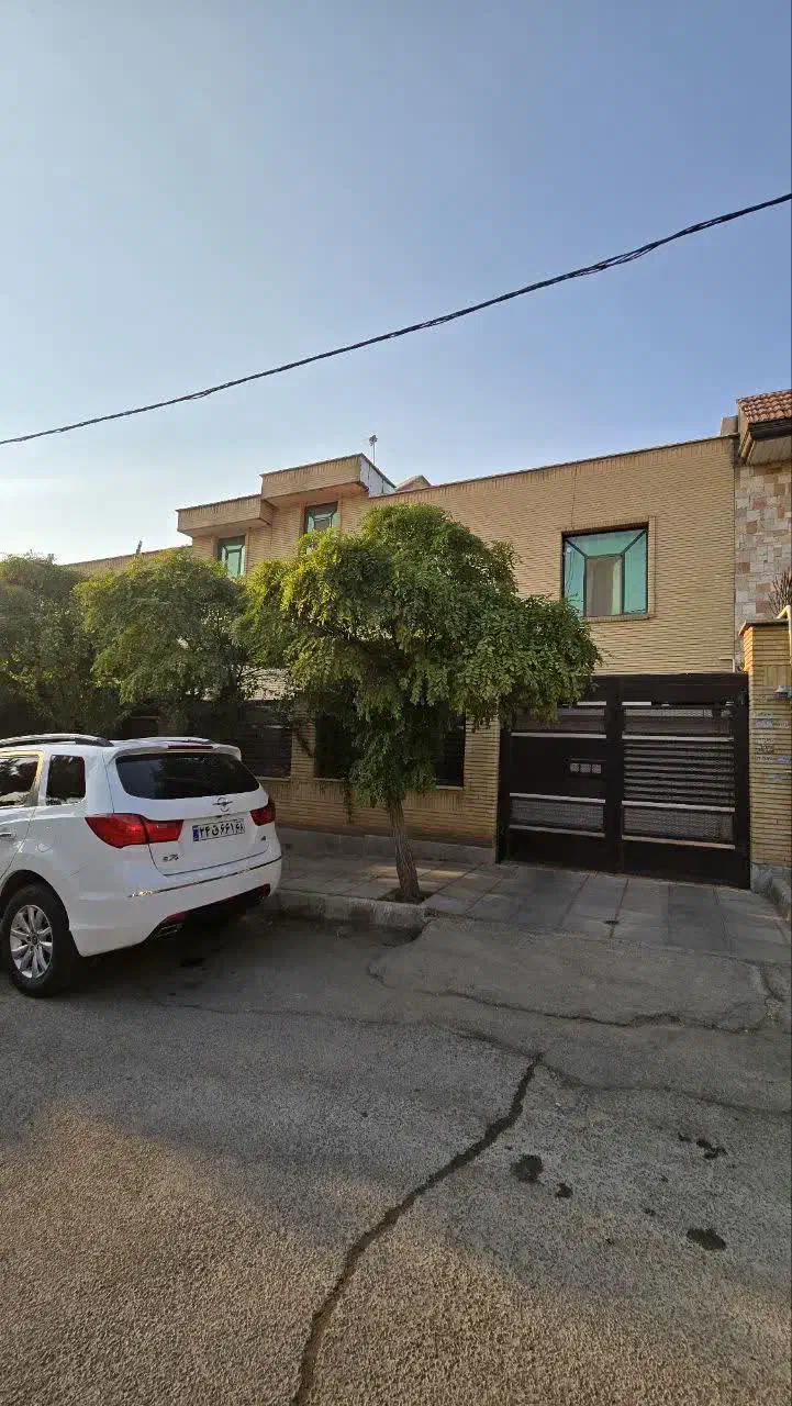 ویلا بازسازی شده دو طبقه مجزا ۲۶۰ متر مفید|فروش خانه و ویلا|هشتگرد, فاز ۱ مهستان|دیوار