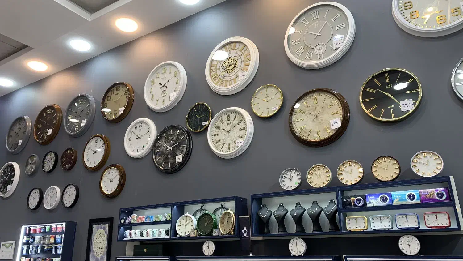 ساعت دیواری آرام گرد در مدل های جدید و متنوع|ساعت دیواری و تزئینی|مشهد, الهیه|دیوار