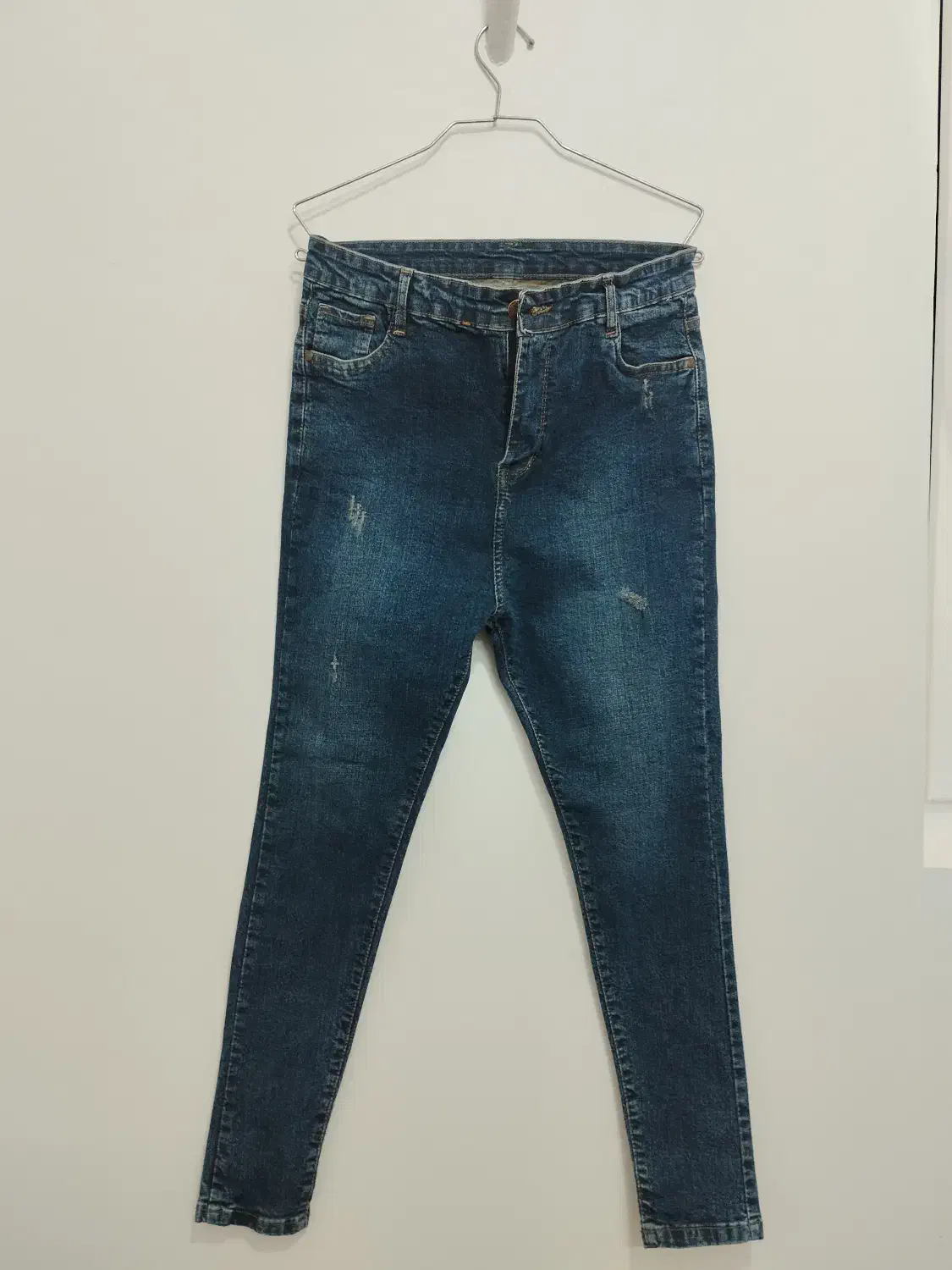 شلوار لی نو|لباس|قم, دروازه ری|دیوار