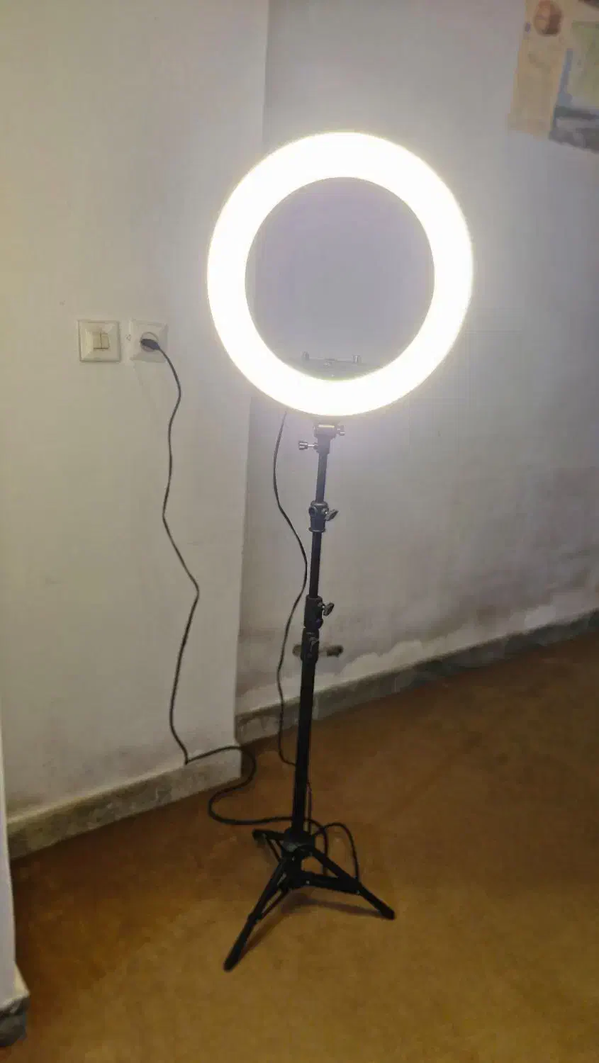 رینگ لایت همراه کنترل|دوربین عکاسی و فیلم‌برداری|لاهیجان, طالقانی|دیوار