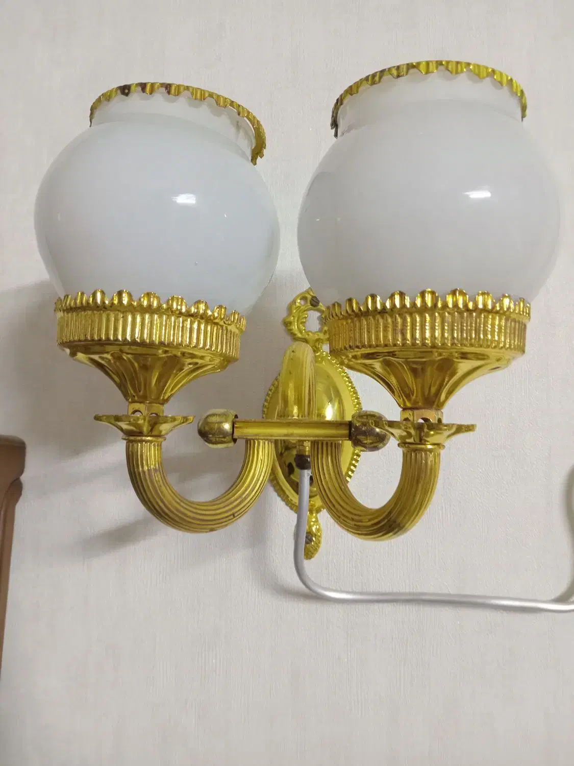 روشنایی گازی یع حبابش شکسته فقط|لوستر و چراغ آویز|قم, باجک سه|دیوار