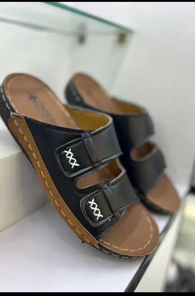 دمپایی ۴۰ تا ۴۵ فقط ۱۳۰ هزار تومان|کیف، کفش، کمربند|شیراز, ده پیاله|دیوار