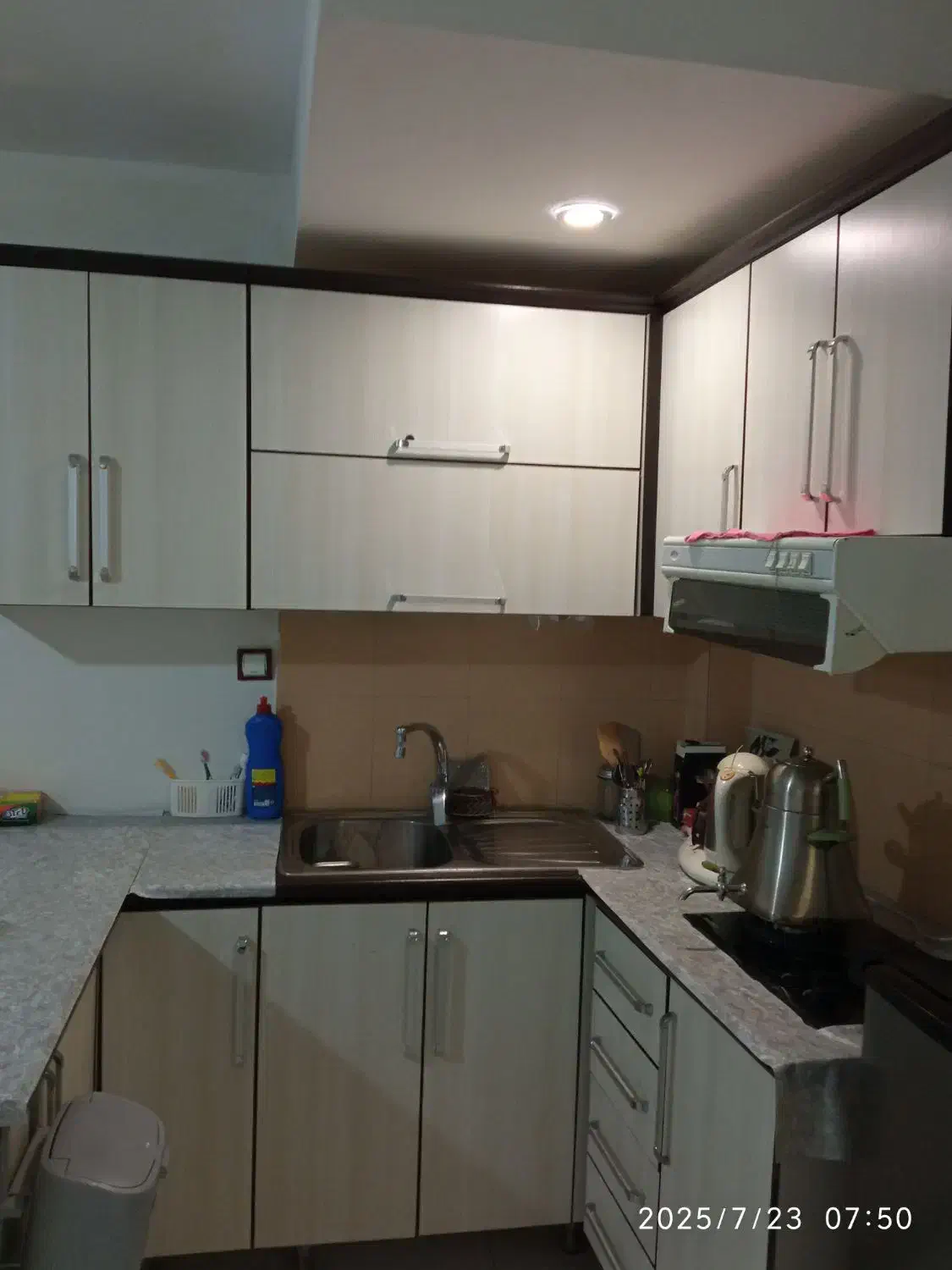 70متر دو خوابه هشت بهشت