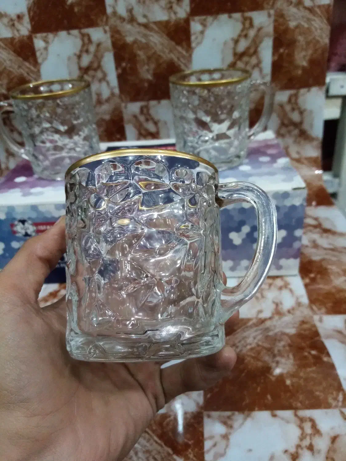 لیوان دسته دار دور طلایی برجسته|ظروف سرو و پذیرایی|نجفآباد, ریاضی|دیوار