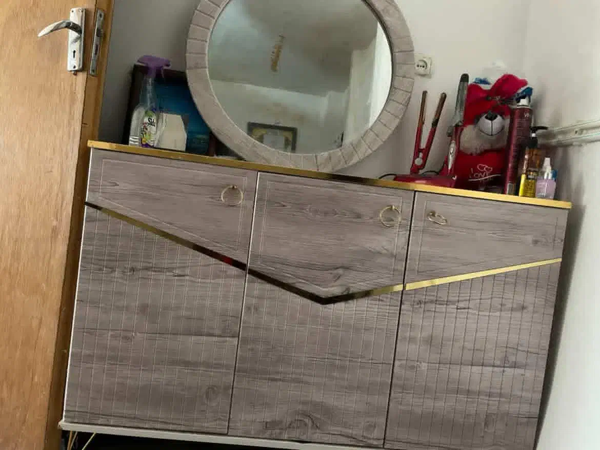 جالباسی سالم بدون عیب وایراد وآینه کنسول|جاکفشی، کمد، دراور|جوانرود, |دیوار