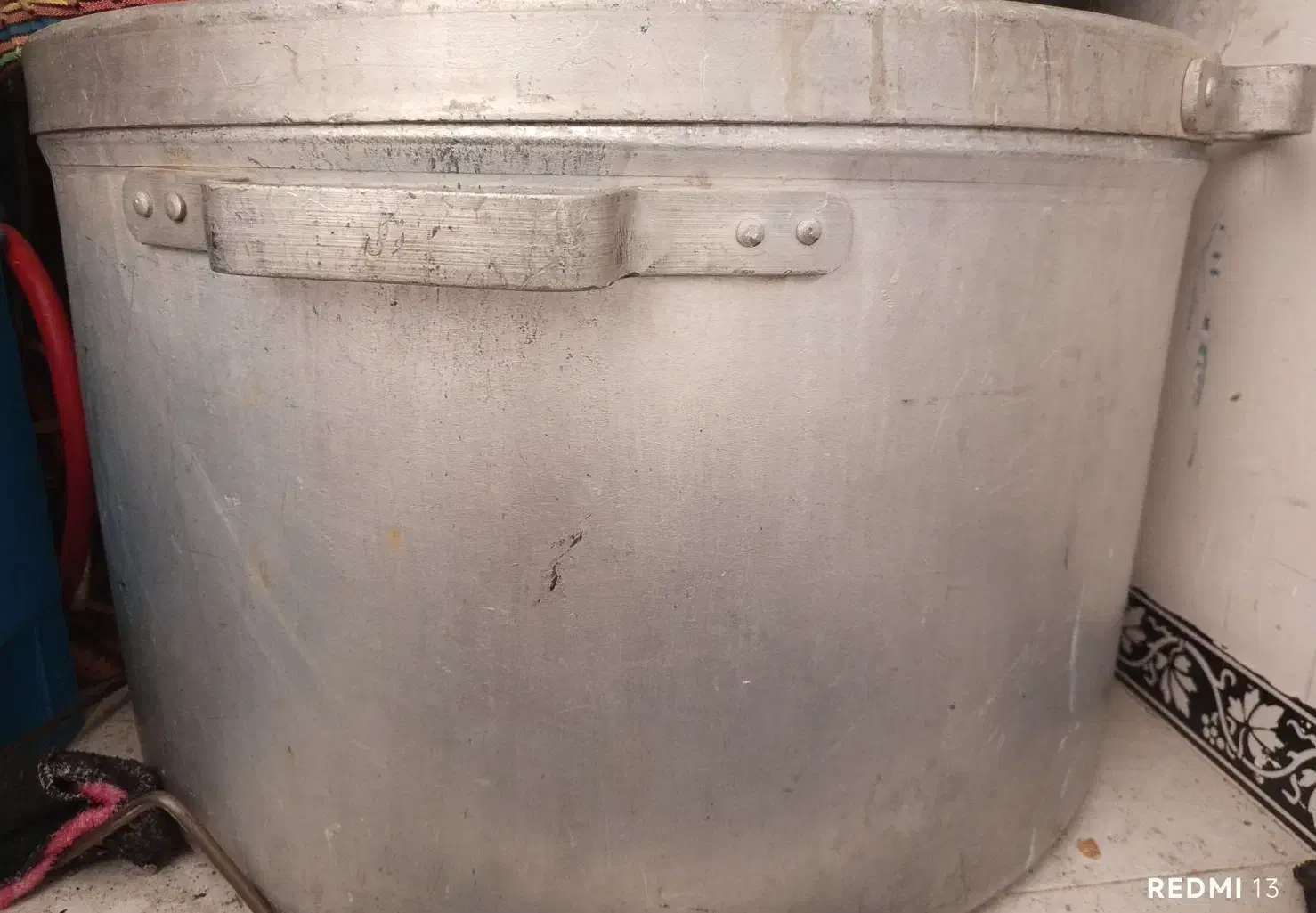 دیگ بزرگ|ظروف پخت‌وپز|ایلام, |دیوار