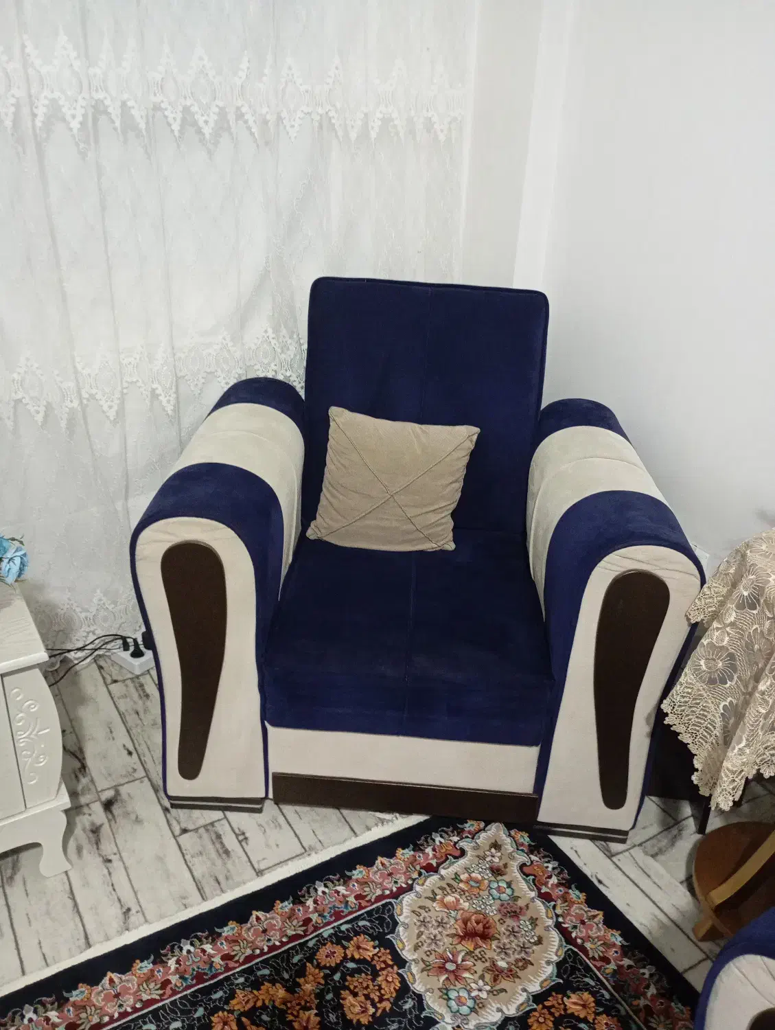 مبل راحتی|مبلمان خانگی و میز عسلی|هادی شهر, |دیوار