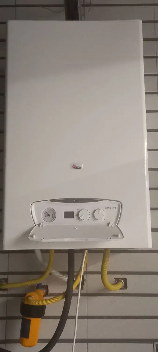 پکیج پرلا پرو ۳۲۰۰۰ بوتان + ۳۰۰پره رادیاتور|آبگرمکن، پکیج، شوفاژ|بروجرد, |دیوار