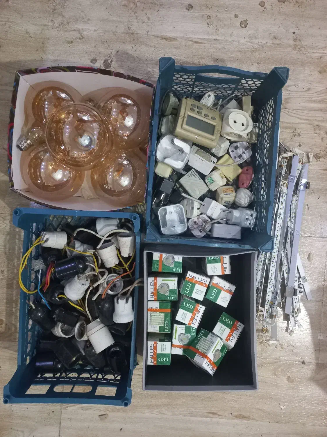 کابل شبکه نو۳۴عددوتعدادی لوازم دیگر فروش یا معاوضه|مودم و تجهیزات شبکه|رشت, جهاد|دیوار