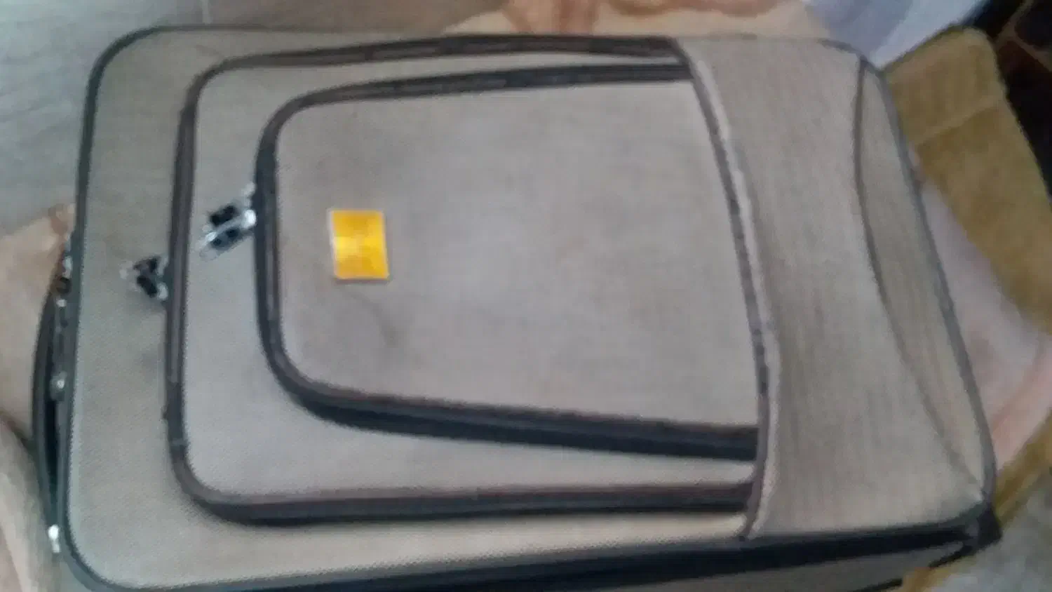 چمدان در حد نو|کیف، کفش، کمربند|شیراز, سجادیه|دیوار