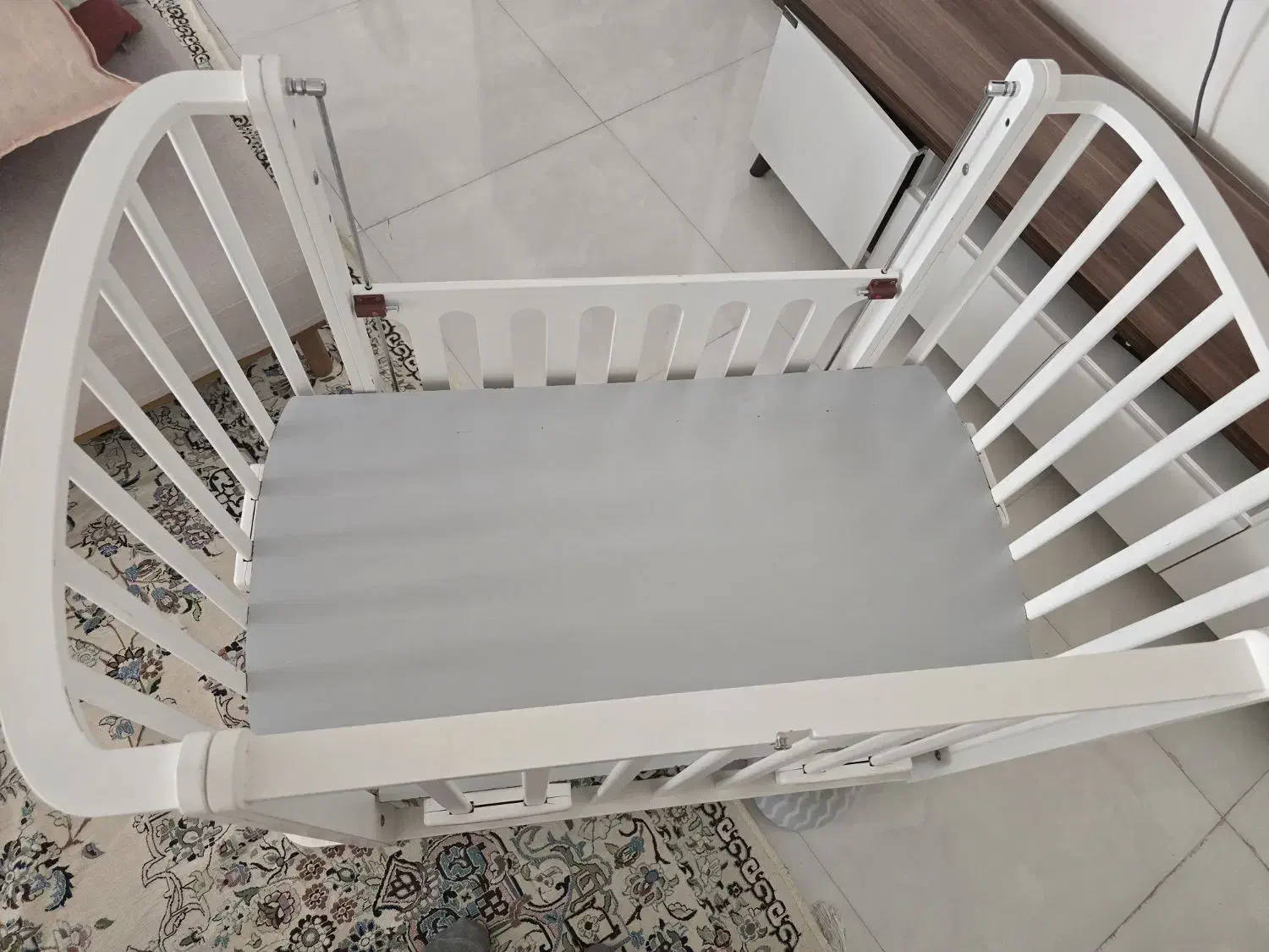 گهواره متحرک|تخت و صندلی بچه|گرمدره, |دیوار