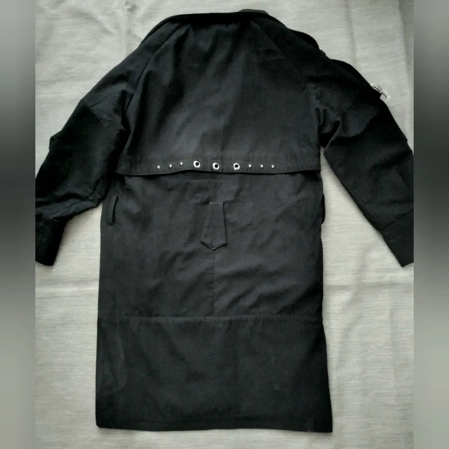 پالتو بارانی|لباس|مرند, |دیوار