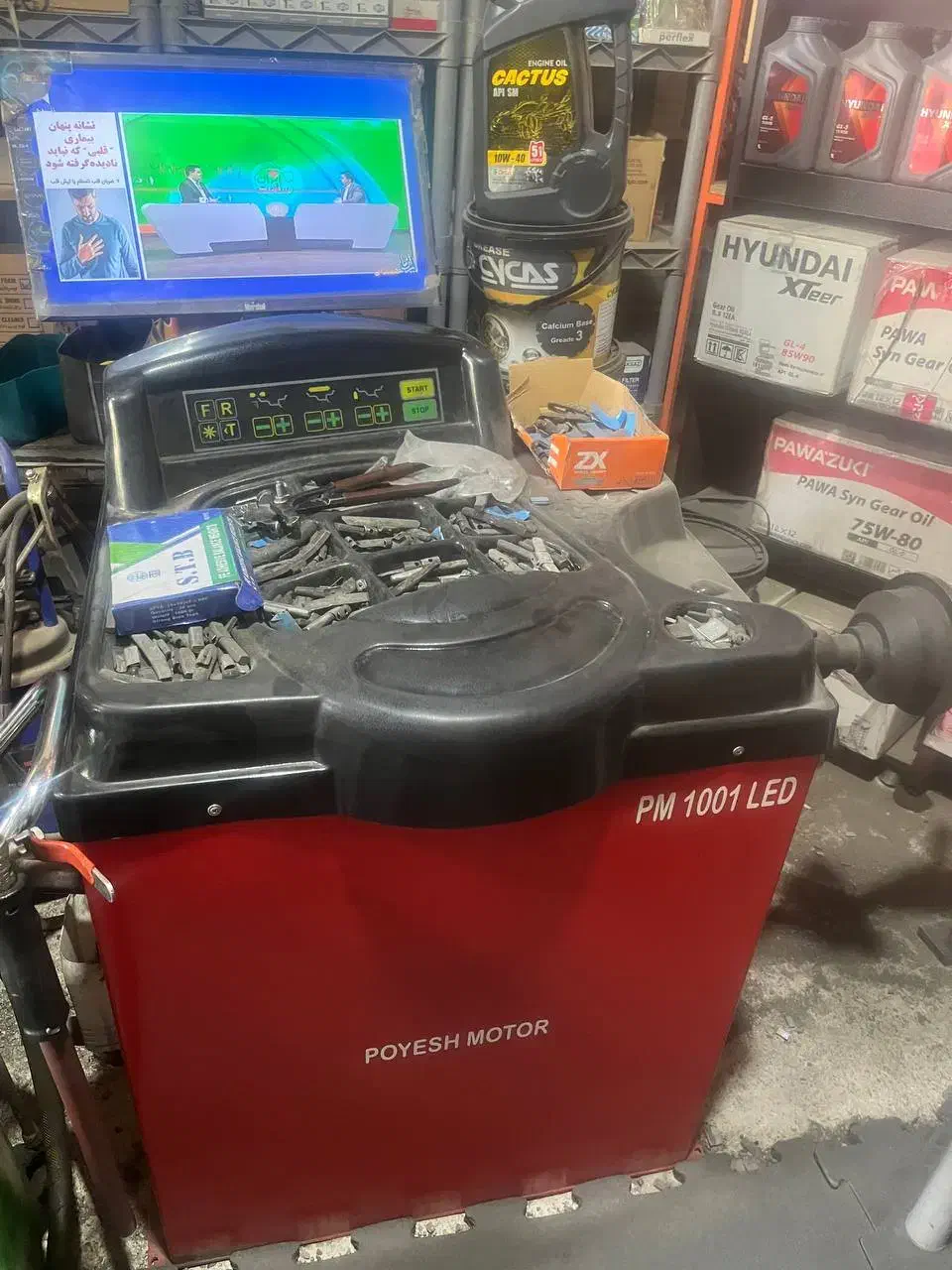 دستگاه لاستیک درآر یونیت ۲۰۱ و بالانس صفحه مانیتور|ماشینآلات صنعتی|تهران, شهرک فردوس (حسینی)|دیوار