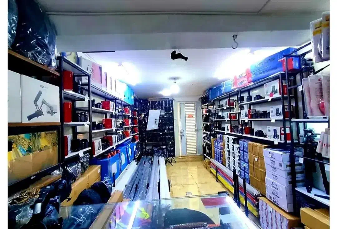 دوربین کنون 250دی با لنز 18،55|دوربین عکاسی و فیلم‌برداری|قم, دورشهر|دیوار