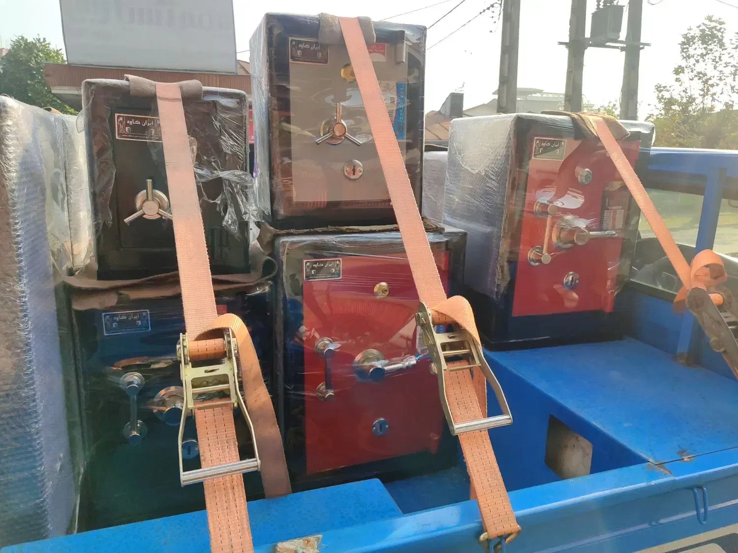 پخش گاوصندوق .. گاوصندوق|ابزارآلات|لاهیجان, انقلاب|دیوار