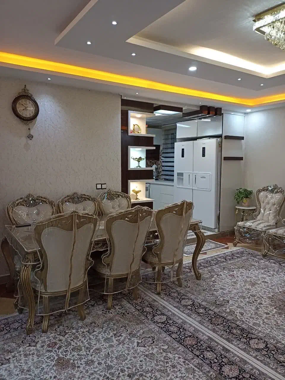 فروش میز غذاخوری ۸ نفره|میز و صندلی غذاخوری|همدان, |دیوار