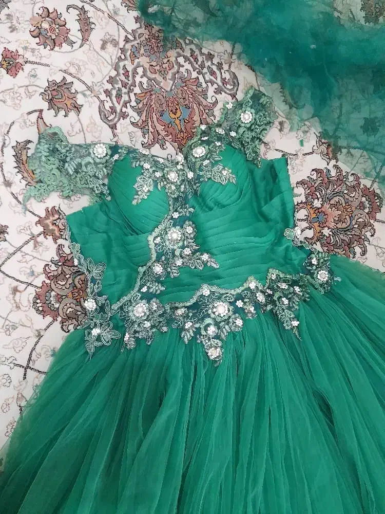 لباس مجلسی|لباس|ماکو, |دیوار