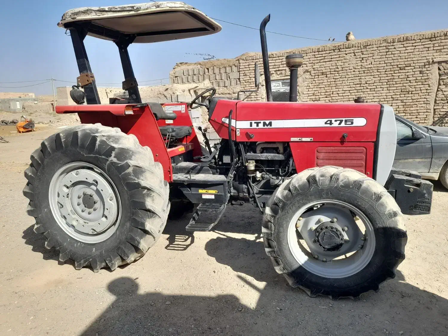 تراکتور فرگوسن ۴۷۵|خودرو سنگین|قروه, |دیوار