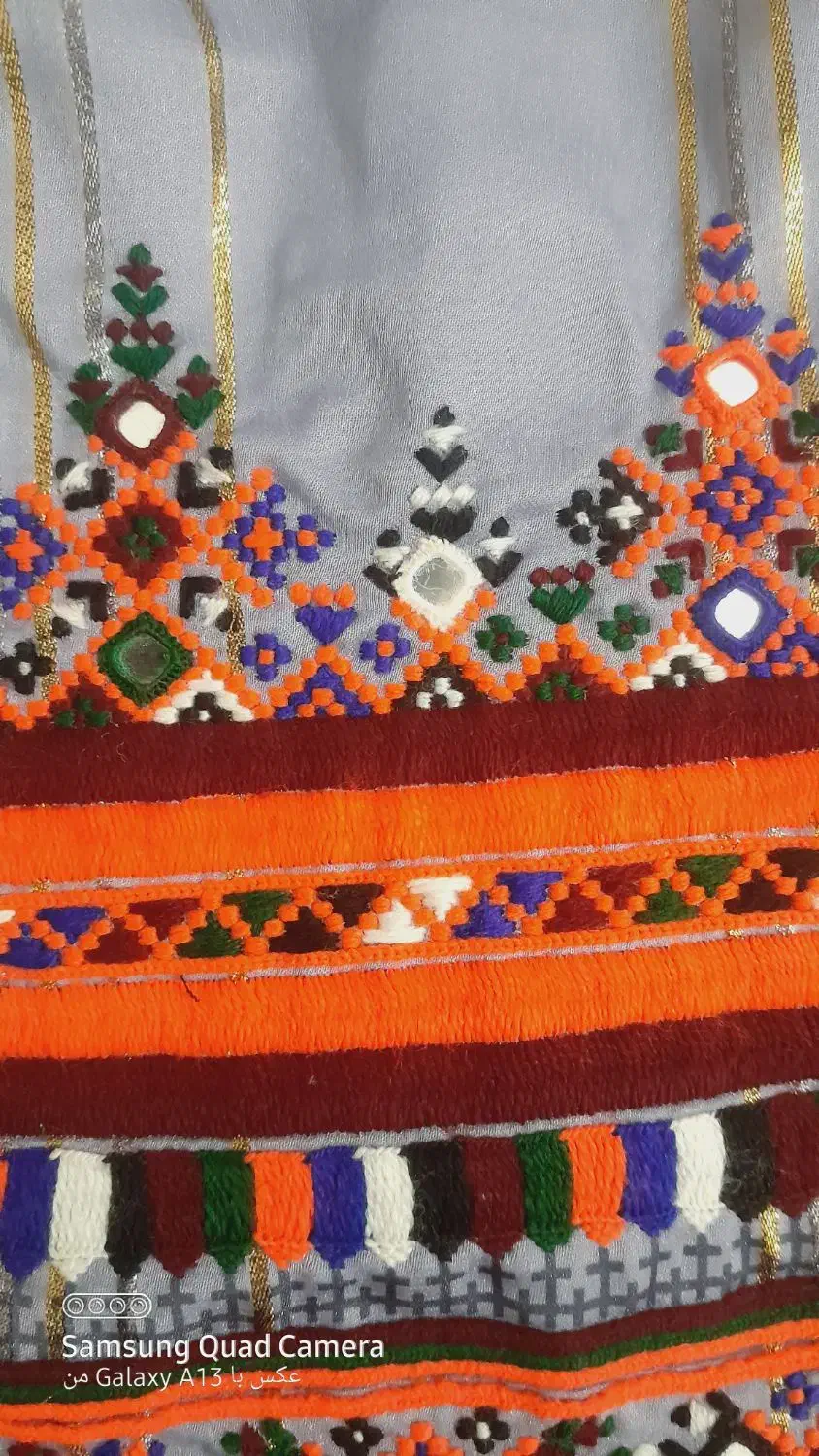 دوزنده موسوم تیکه ای|لباس|زابل, |دیوار