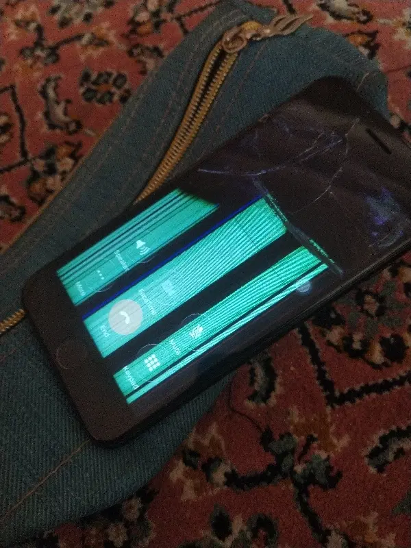 ایفونse2020|موبایل|شیراز, سینما سعدی|دیوار