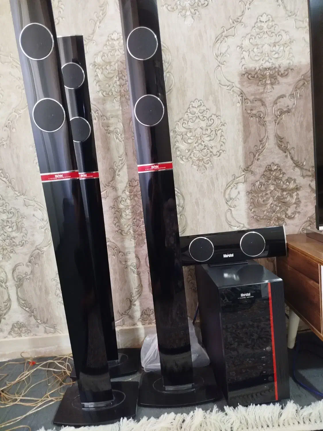 باندمارشال|صوتی و تصویری|رباطکریم, رباطکریم|دیوار