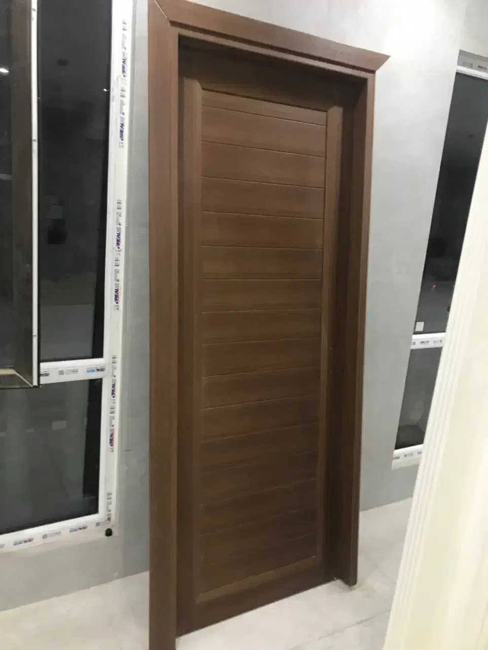 درب ورودی|مصالح و تجهیزات ساختمان|رباط‌کریم, پیغمبر|دیوار