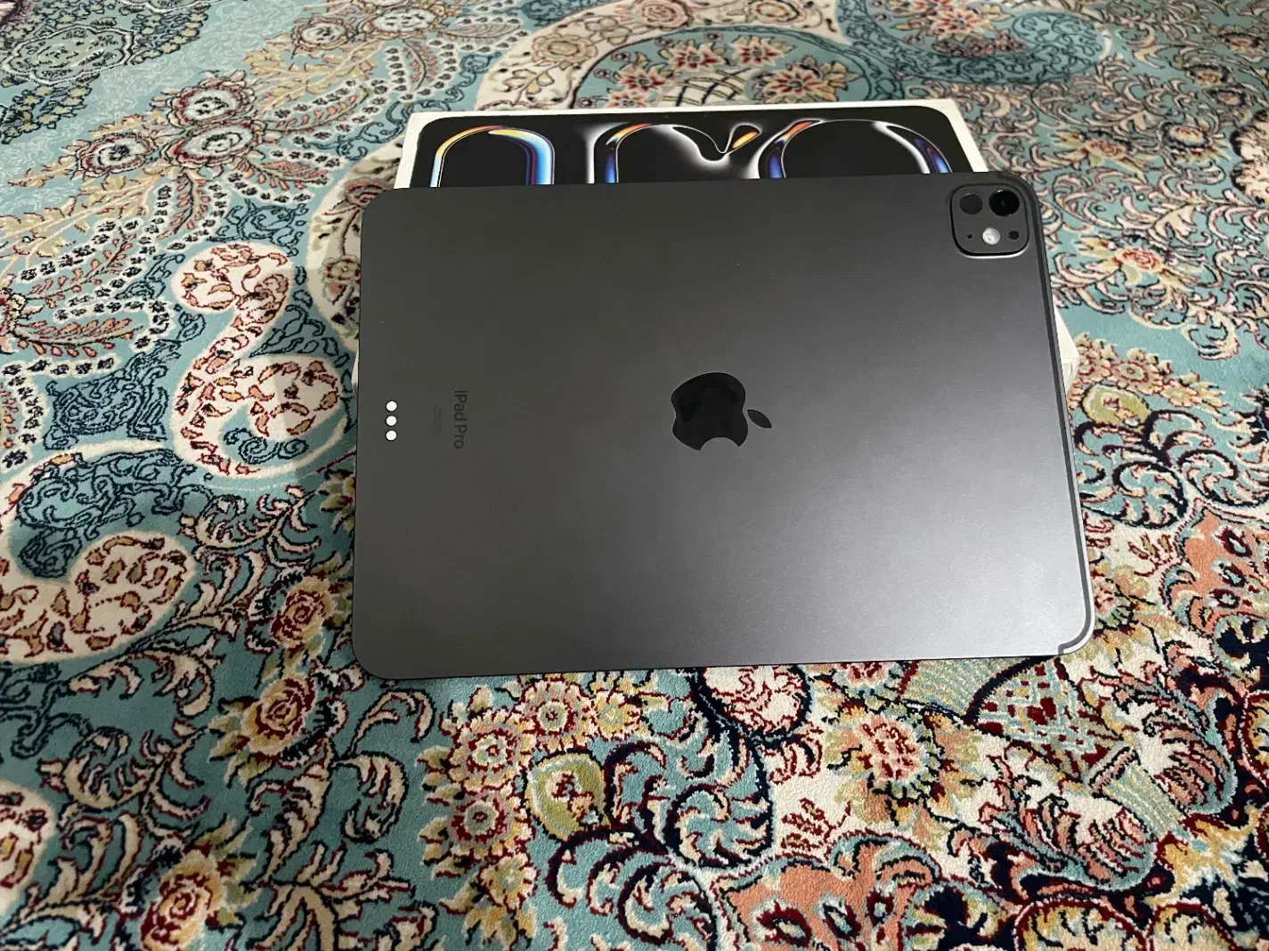 Ipad pro m4 256gig 11inch|تبلت|آکند, |دیوار