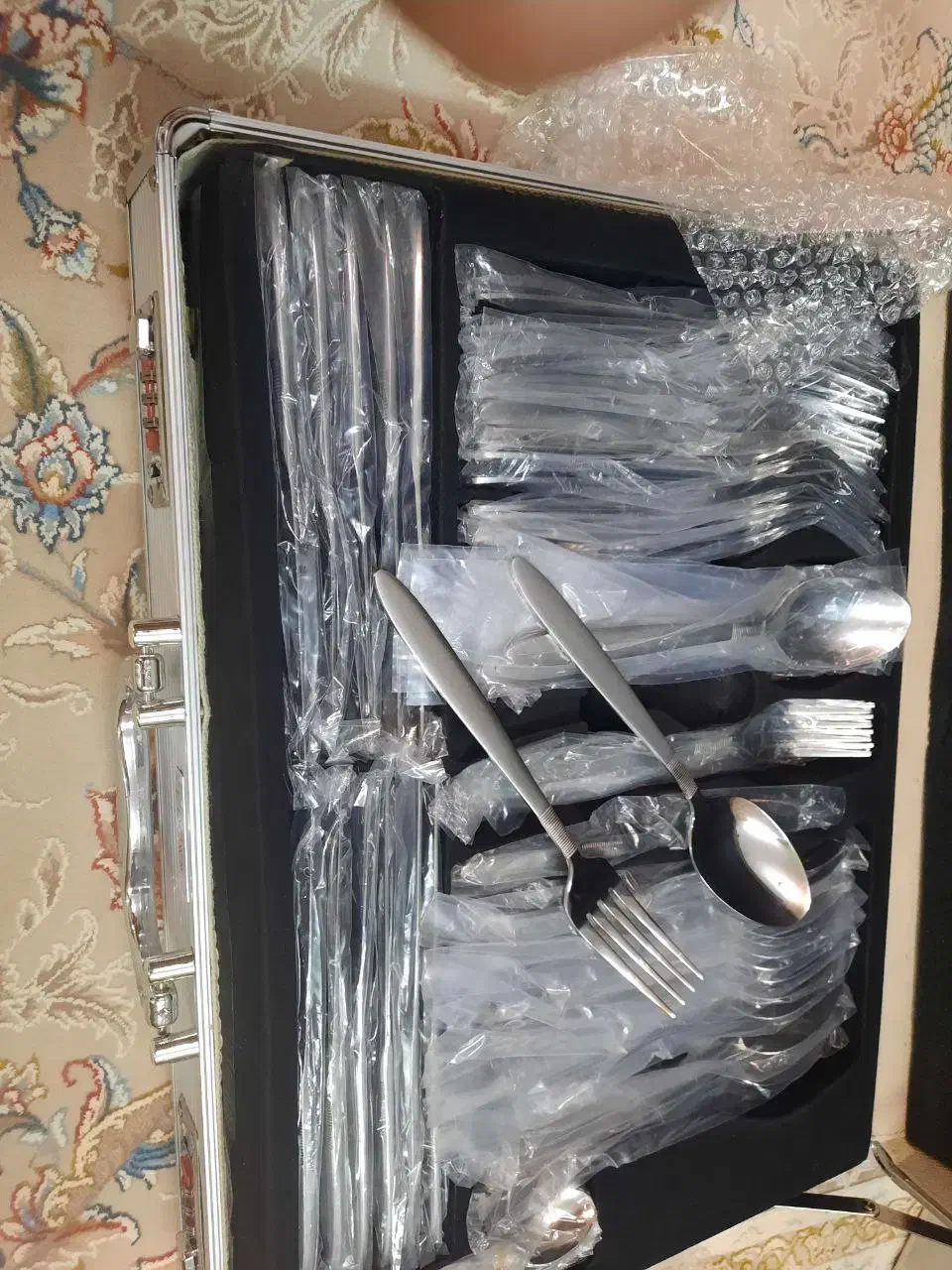 سرویس چنگال و قاشق|ظروف سرو و پذیرایی|زنجان, |دیوار