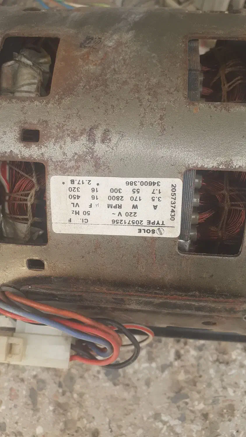 موتور ماشین لباسشویی سالم|ماشین لباسشویی و خشککن لباس|آران و بیدگل, |دیوار