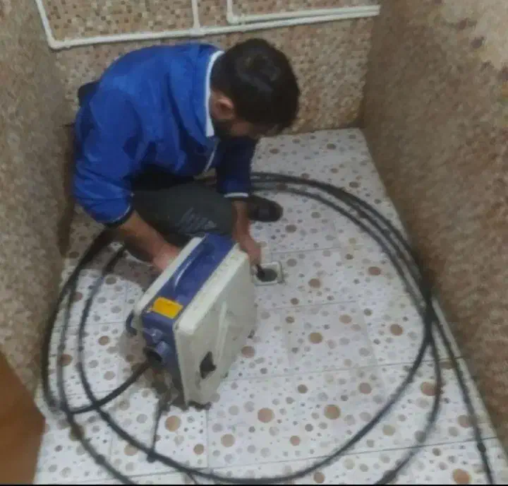 تخلیه چاه لوله بازکن نشت یابی رفع نم بو آبیک احمدی|خدمات پیشه و مهارت|آبیک, |دیوار