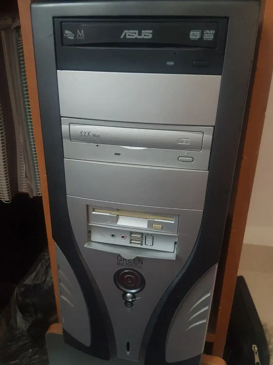 با سلام کامپیوتر خانگی همراه کیس وکیبرد وموس|رایانه رومیزی|سنندج, |دیوار