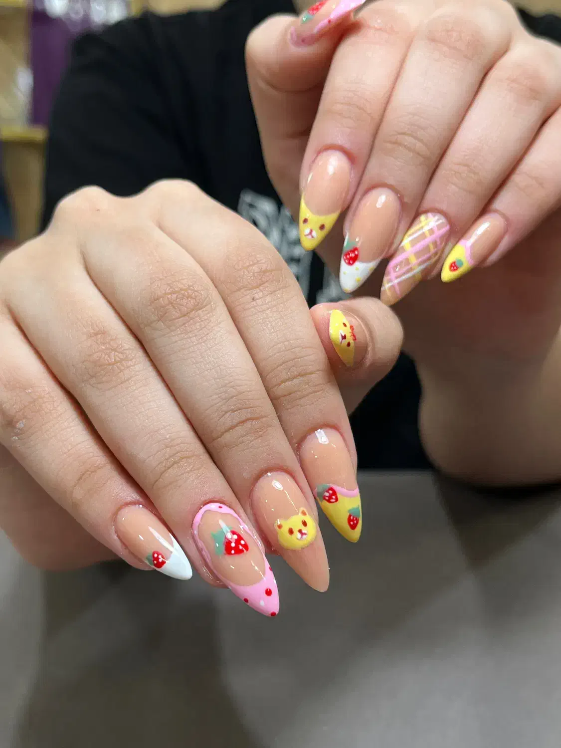 آموزش و خدمات کاشت ناخن|خدمات آرایشگری و زیبایی|قم, نیروگاه|دیوار