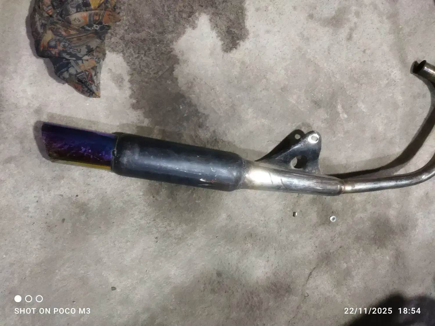 اگزوز موتور قهرمانی|قطعات یدکی و لوازم جانبی|پیر بکران, |دیوار